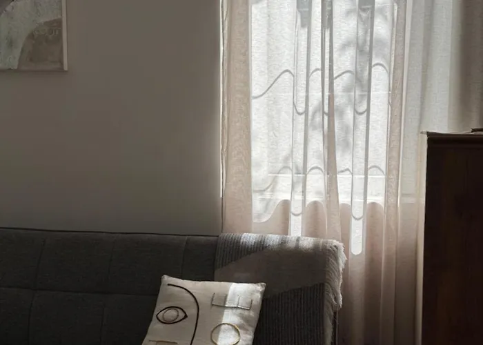 Studio Dans Un Chateau Exceptionnel Du 18E Siecle